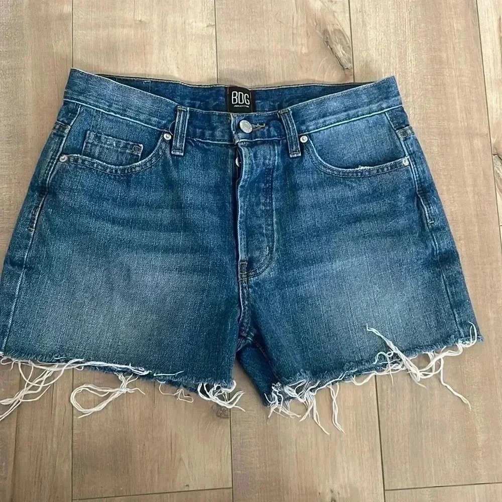 4/$25 BDG Urban Outfitters Boyfriend Low Rise Cutoff Shorts Sz 25 - Picture 2 of 7